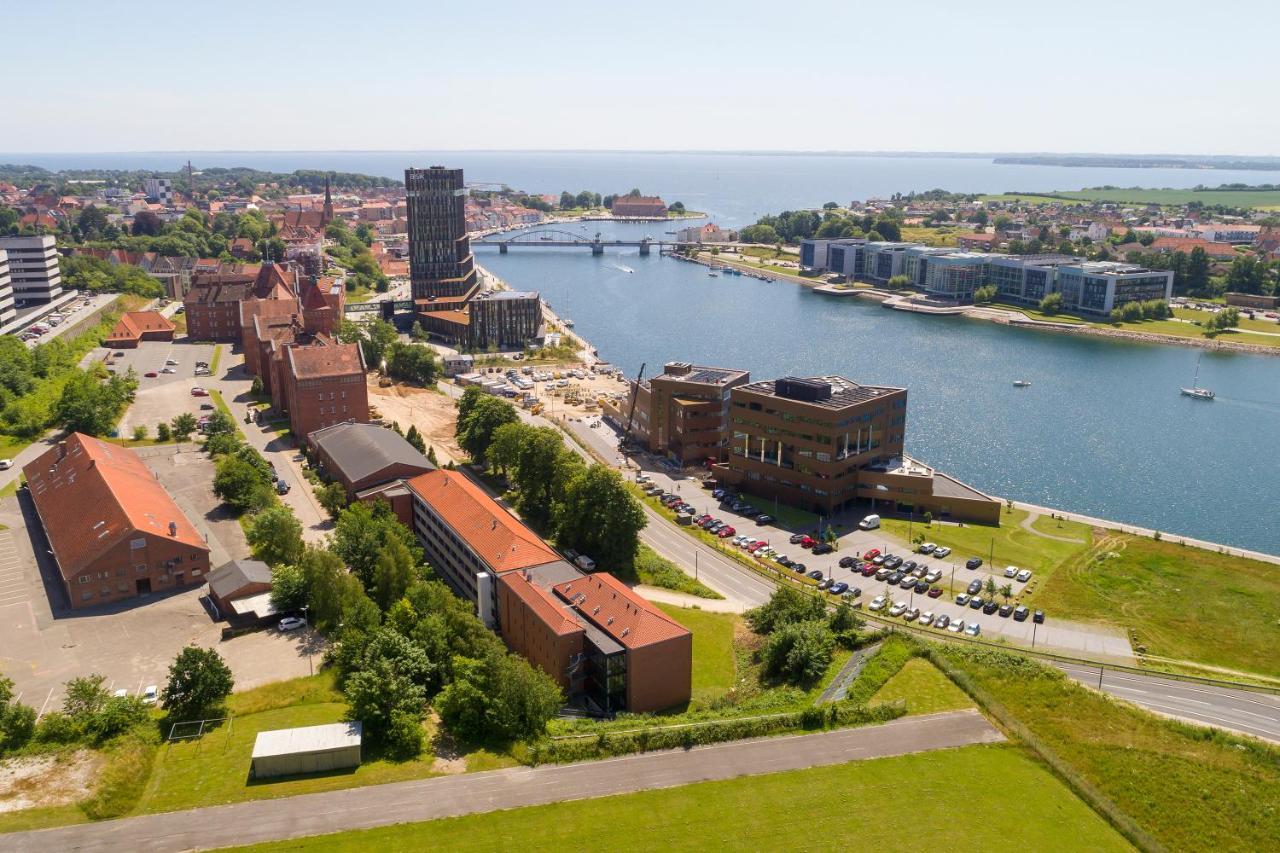 Hotel Sonderborg Kaserne ภายนอก รูปภาพ